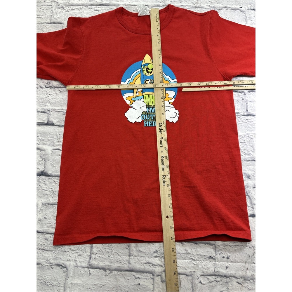 Champion Medium Red Alien Rocket Ship Graphic T-Shirt I'm Outta Here‎ Area 51 ET - Picture 5 of 8